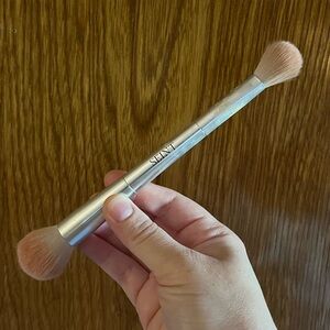 Seint dual ended brush